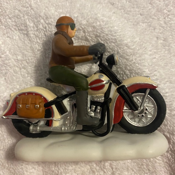 Harley-Davidson collectible Department 56 Ready For The Road - Picture 4 of 8